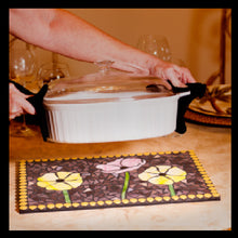 Load image into Gallery viewer, Trivet Large with cork